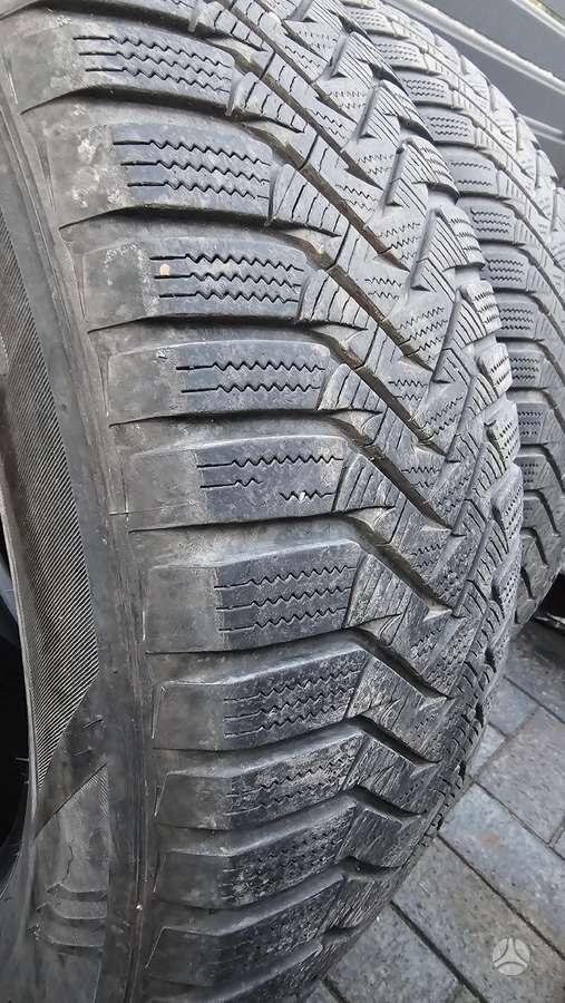 Laufenn, всесезонные 235/60 R18