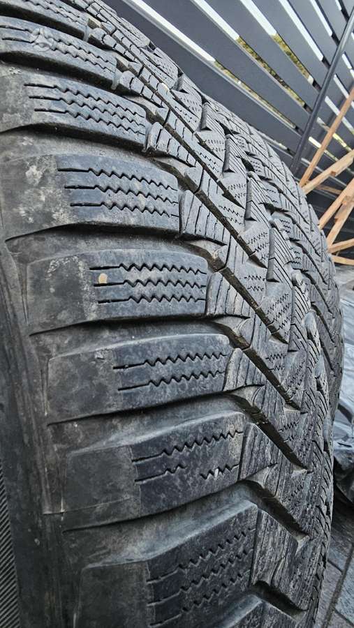 Laufenn, всесезонные 235/60 R18