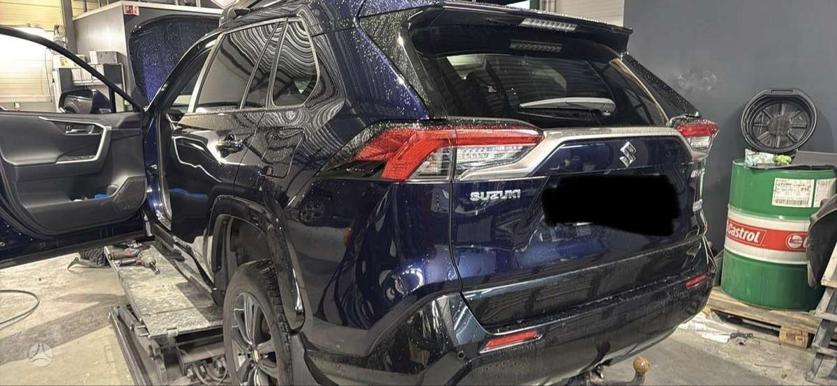 Suzuki Across
