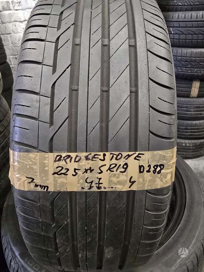 Bridgestone, summer 225/45 R19