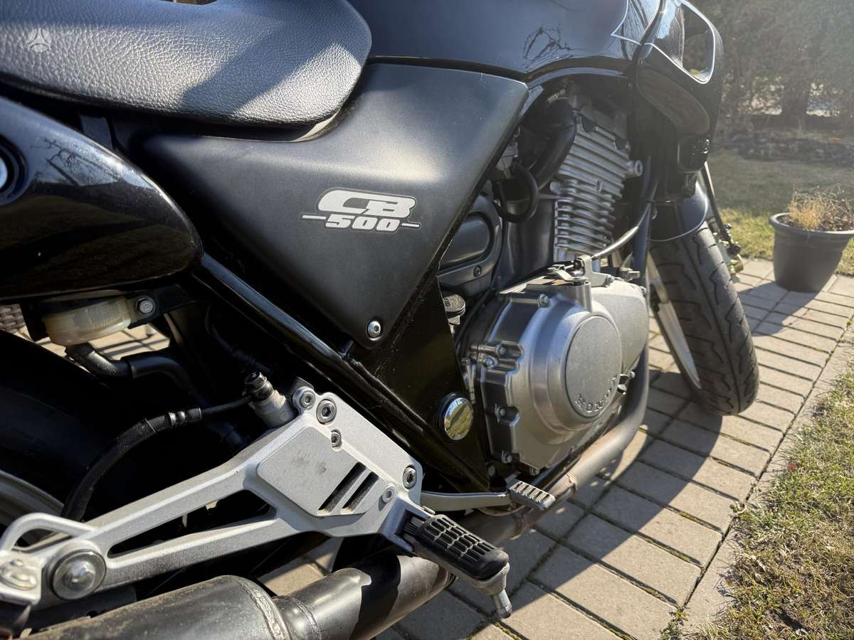 Honda CB 500cc, street / classic
