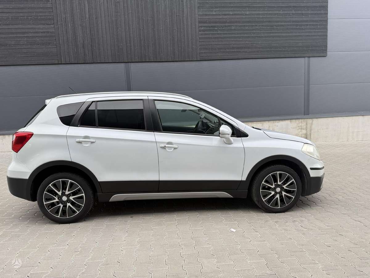 Suzuki SX4 S-Cross - 4