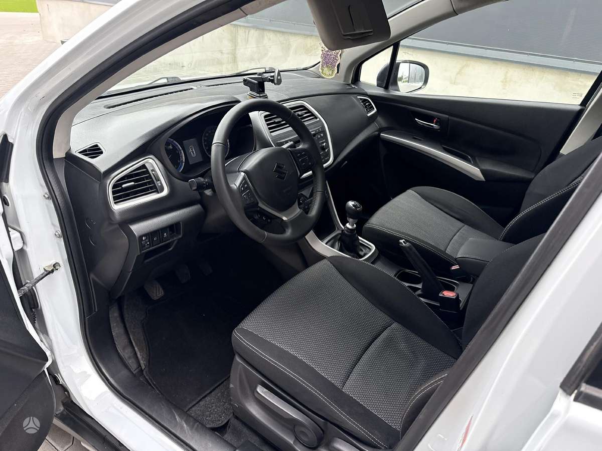 Suzuki SX4 S-Cross - 11