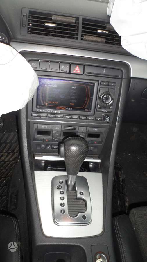 Audi A4 по частям. Variklio kodas bkn