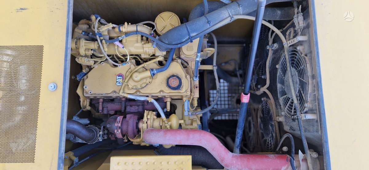 Caterpillar 320, ekskavatoriai