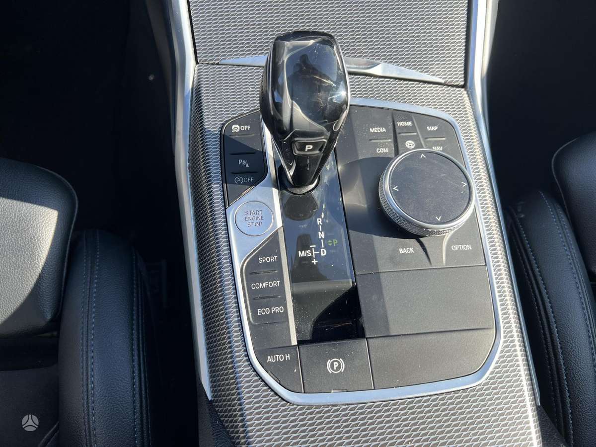 BMW 320, 2.0 l., Седан
