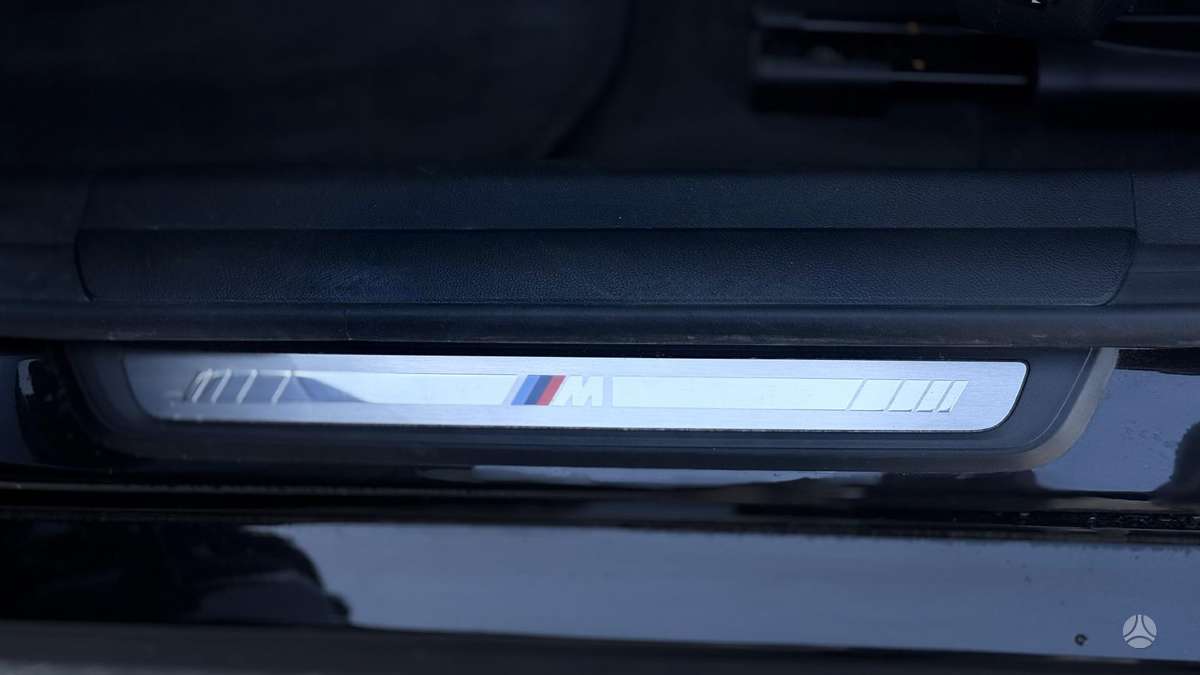 BMW i4, 70 кВт·ч, Седан