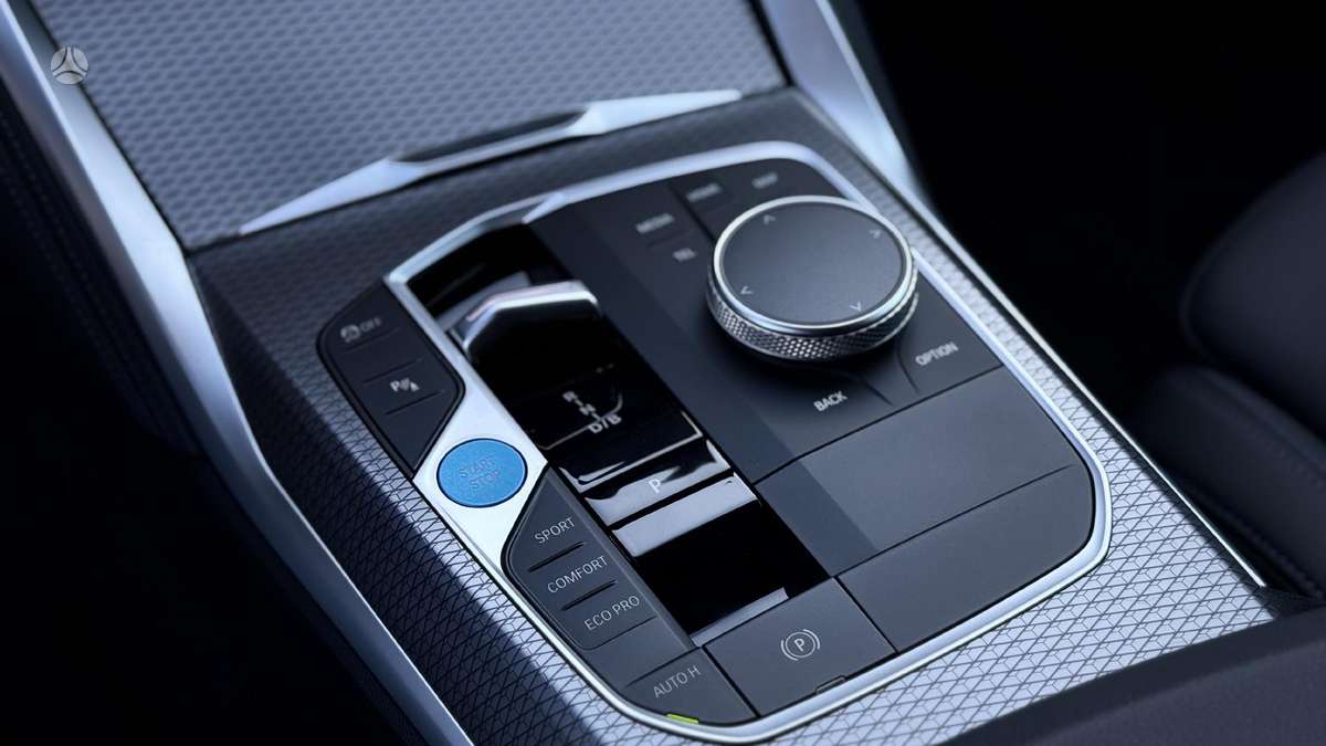 BMW i4, 70 кВт·ч, Седан