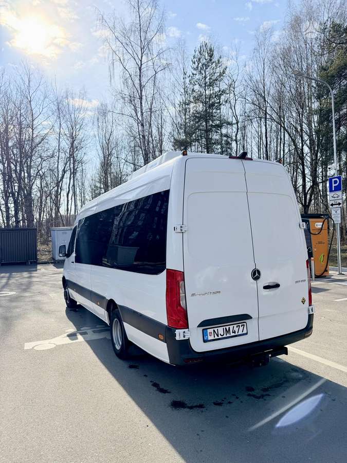 Mercedes-Benz Sprinter, intercity / suburban