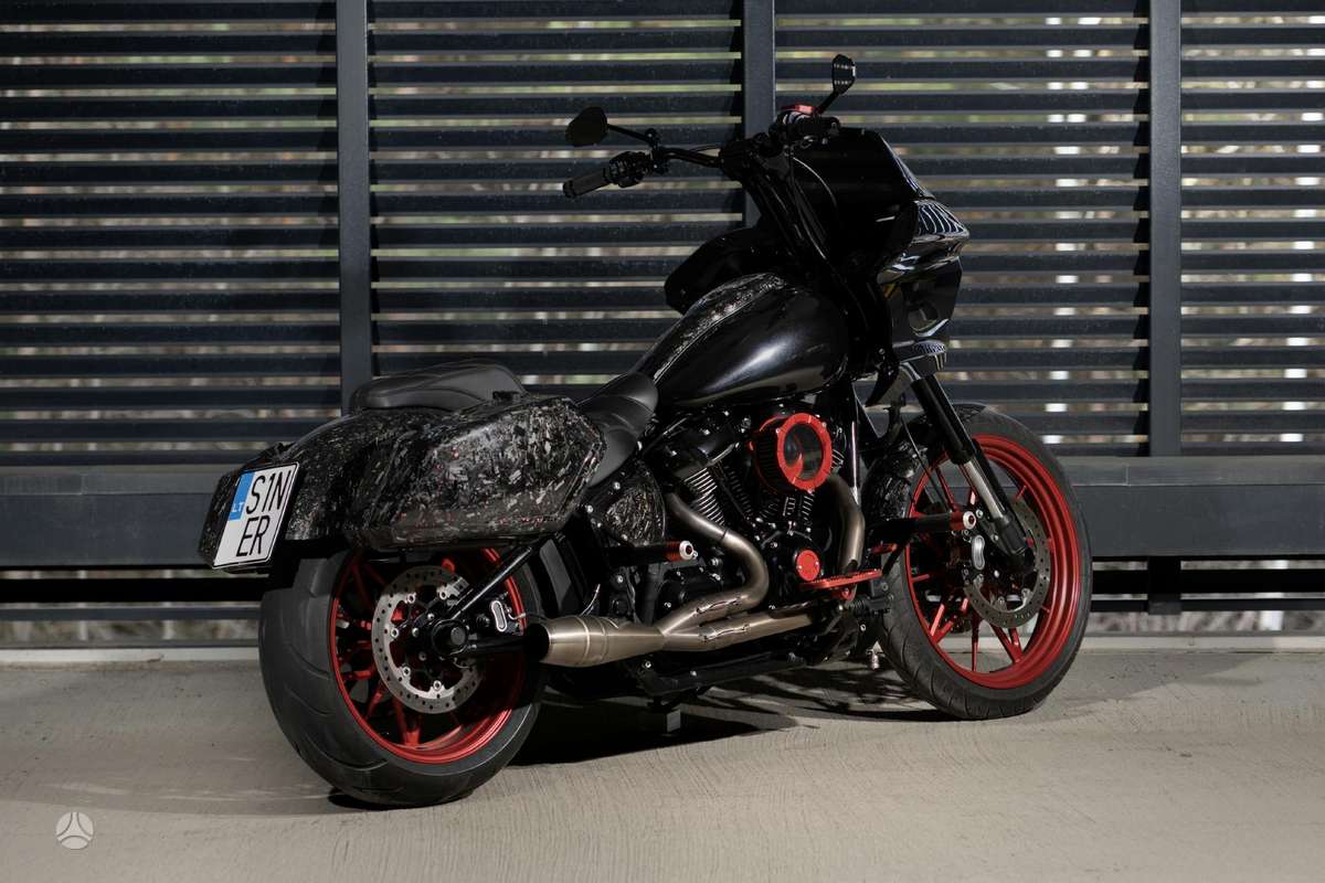 Harley-Davidson FXLRST 1868cc, choppers / cruisers / custom