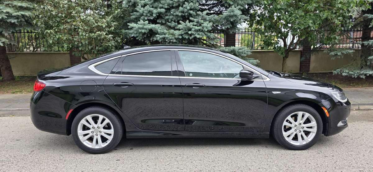Chrysler 200, 2.4 l., Седан