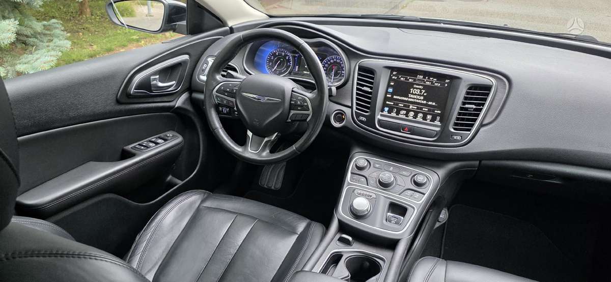 Chrysler 200, 2.4 l., Седан