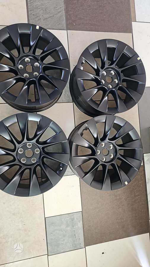 Tesla Model Y, 1509126-00-E, kėbulo dalys