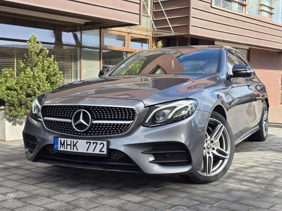 Mercedes-Benz E200, 2.0 l., sedanas