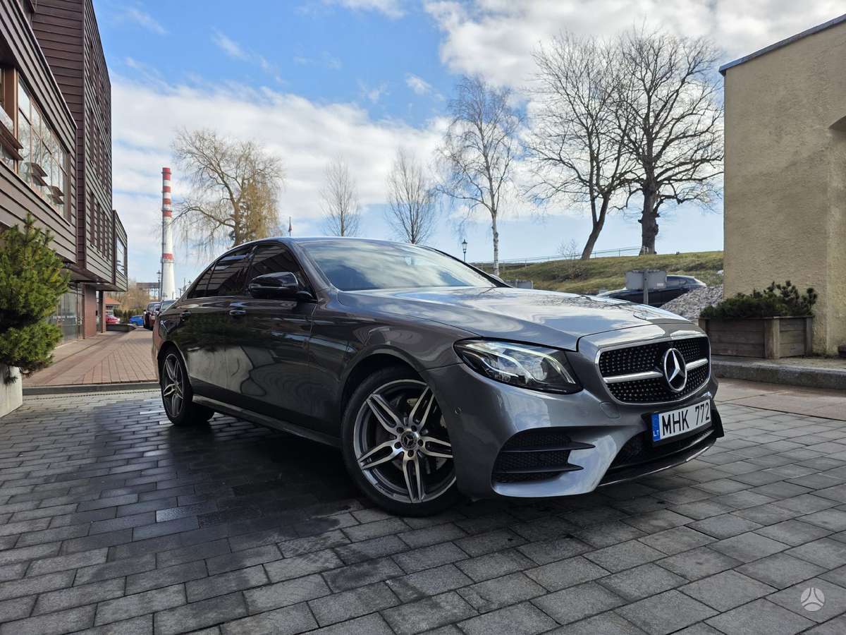 Mercedes-Benz E200, 2.0 l., sedanas