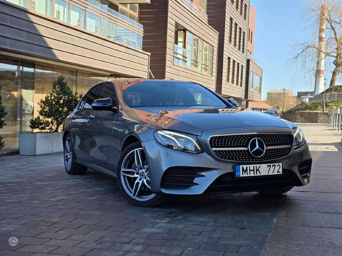 Mercedes-Benz E200, 2.0 l., sedanas
