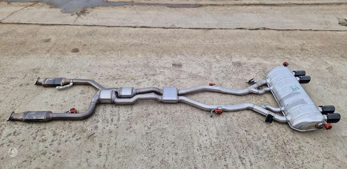 BMW M3 kėbulo dalys