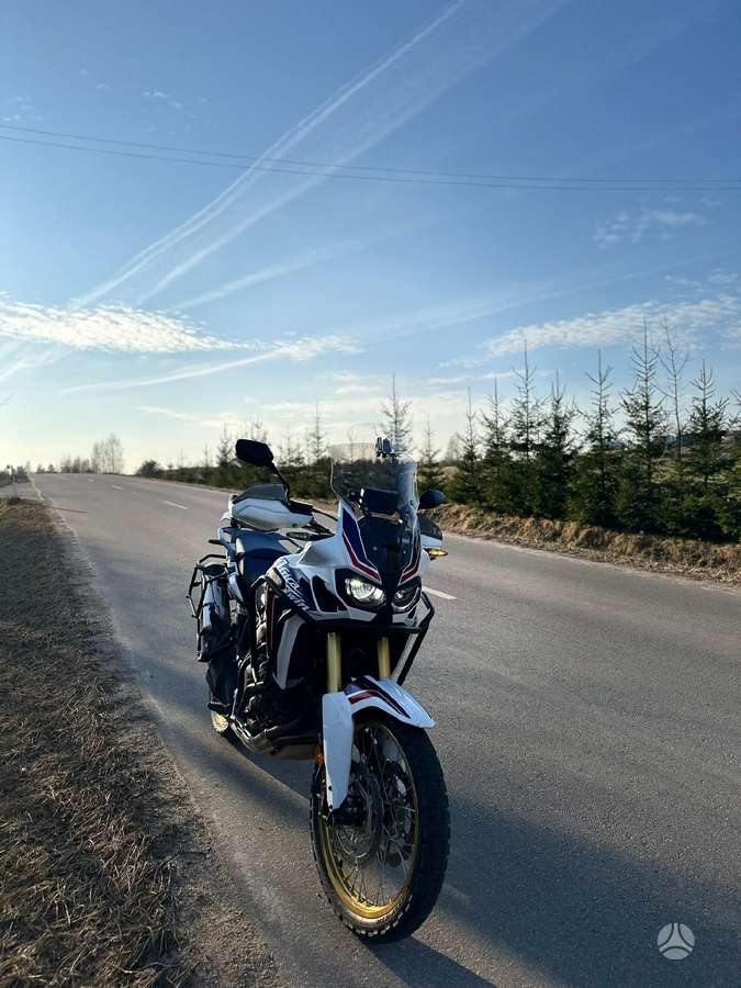 Yamaha MT 07, street / classic