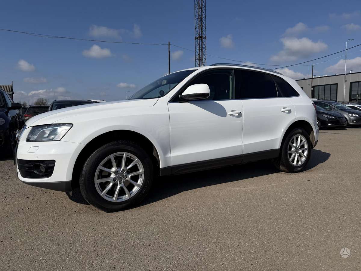 Audi Q5, 2.0 l., Внедорожник / Кроссовер