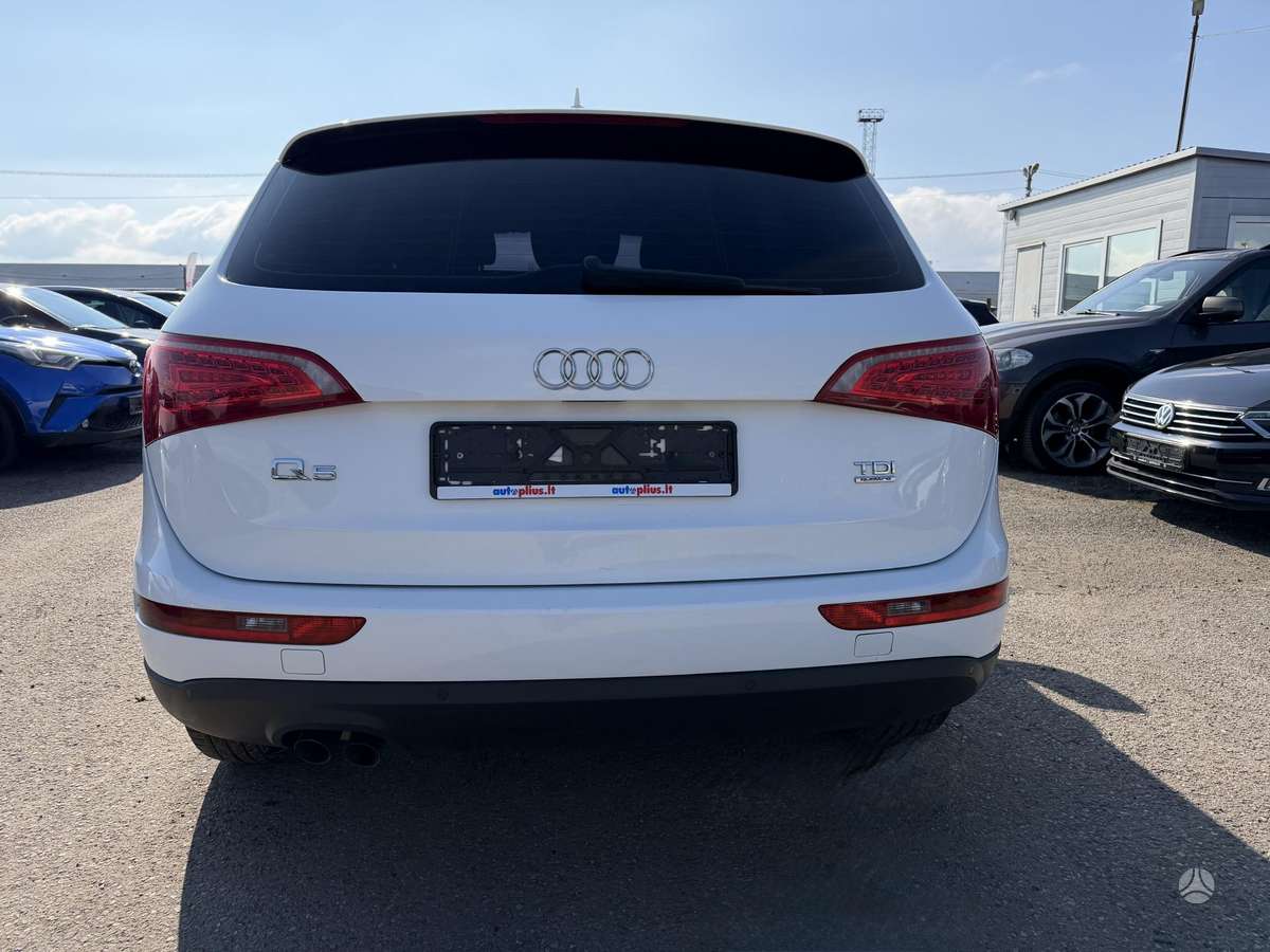 Audi Q5, 2.0 l., Внедорожник / Кроссовер
