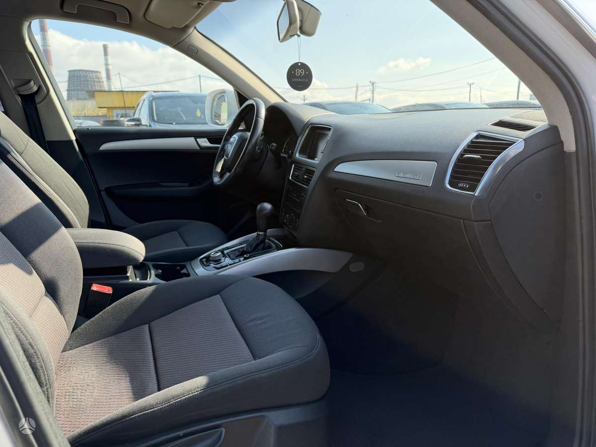 Audi Q5, 2.0 l., Внедорожник / Кроссовер