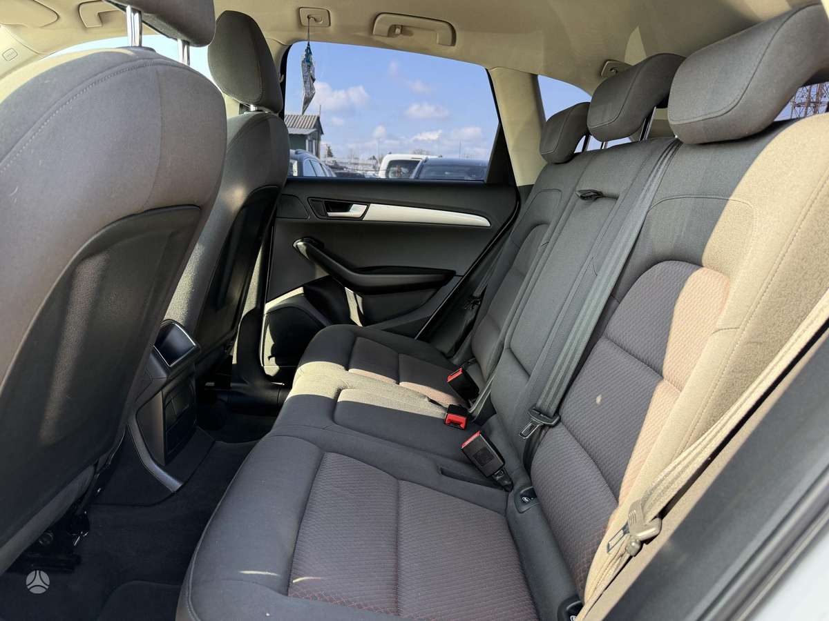 Audi Q5, 2.0 l., Внедорожник / Кроссовер