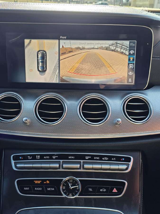 Mercedes-Benz E200, 2.0 l., sedanas