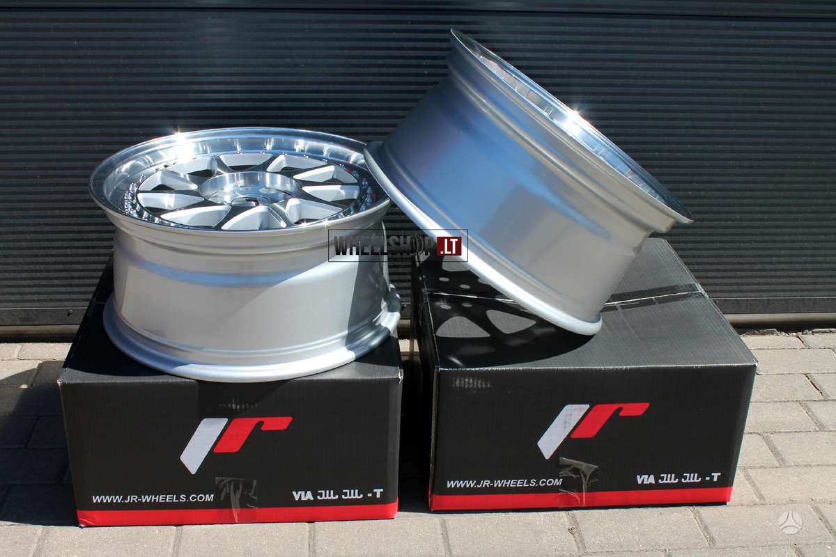 Japan Racing JR26 Silver, light alloy, R17