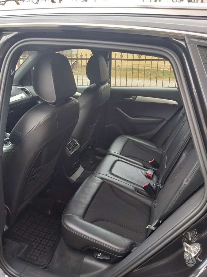 Audi Q5, 2.0 l., Минивэн