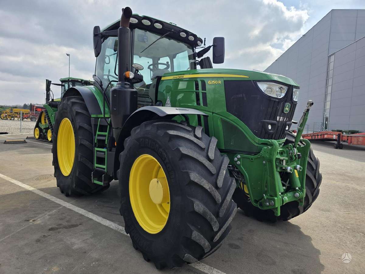 John Deere 6250R, traktori