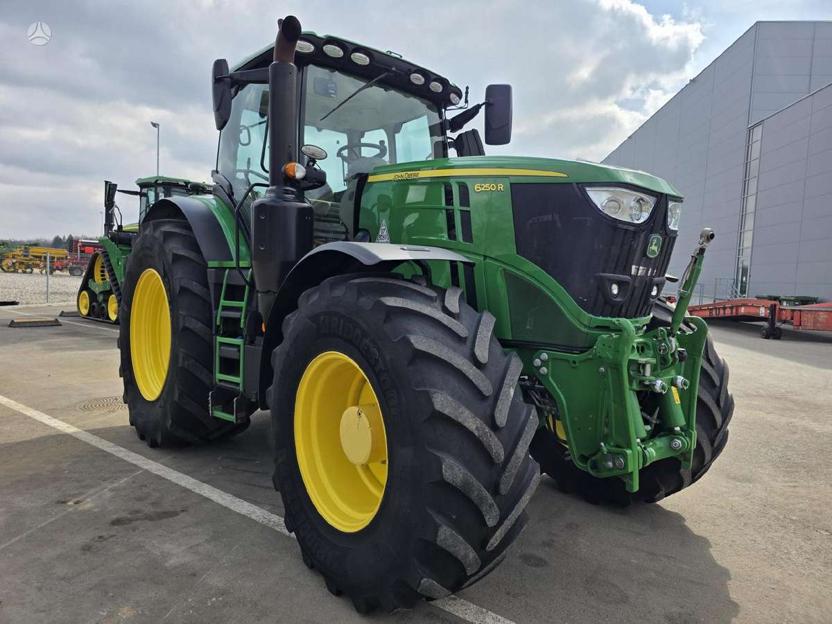 John Deere 6250R, тракторы
