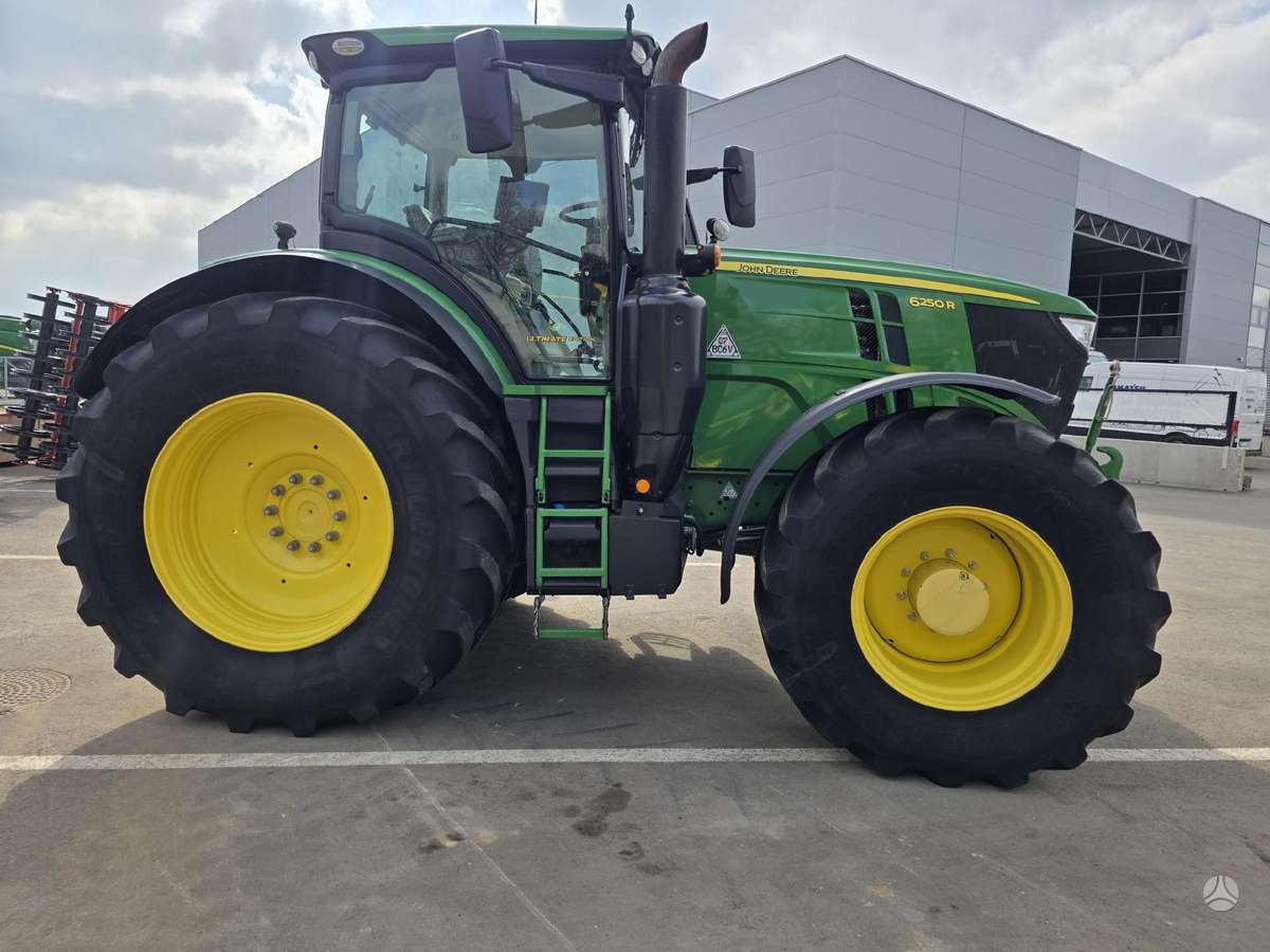 John Deere 6250R, traktori