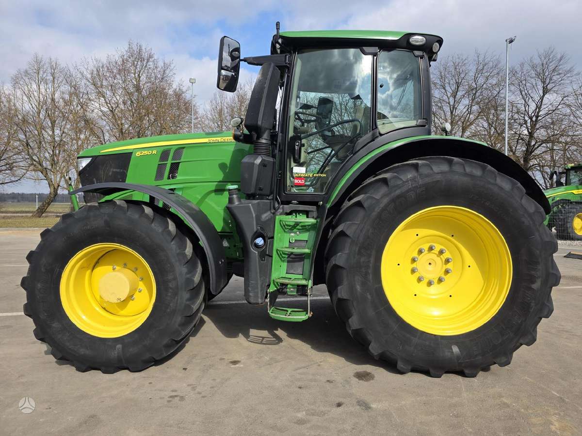 John Deere 6250R, traktori