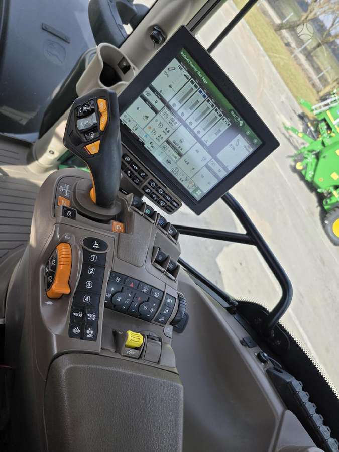 John Deere 6250R, traktori