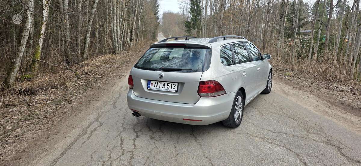 Volkswagen Golf - 4