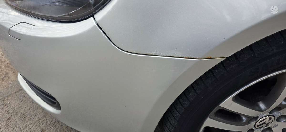 Volkswagen Golf - 10