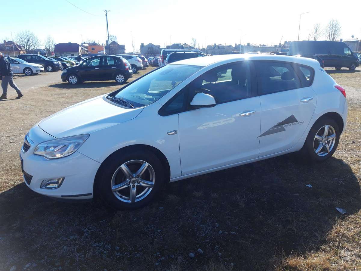 Opel Astra, 1.3 l., Хэтчбек