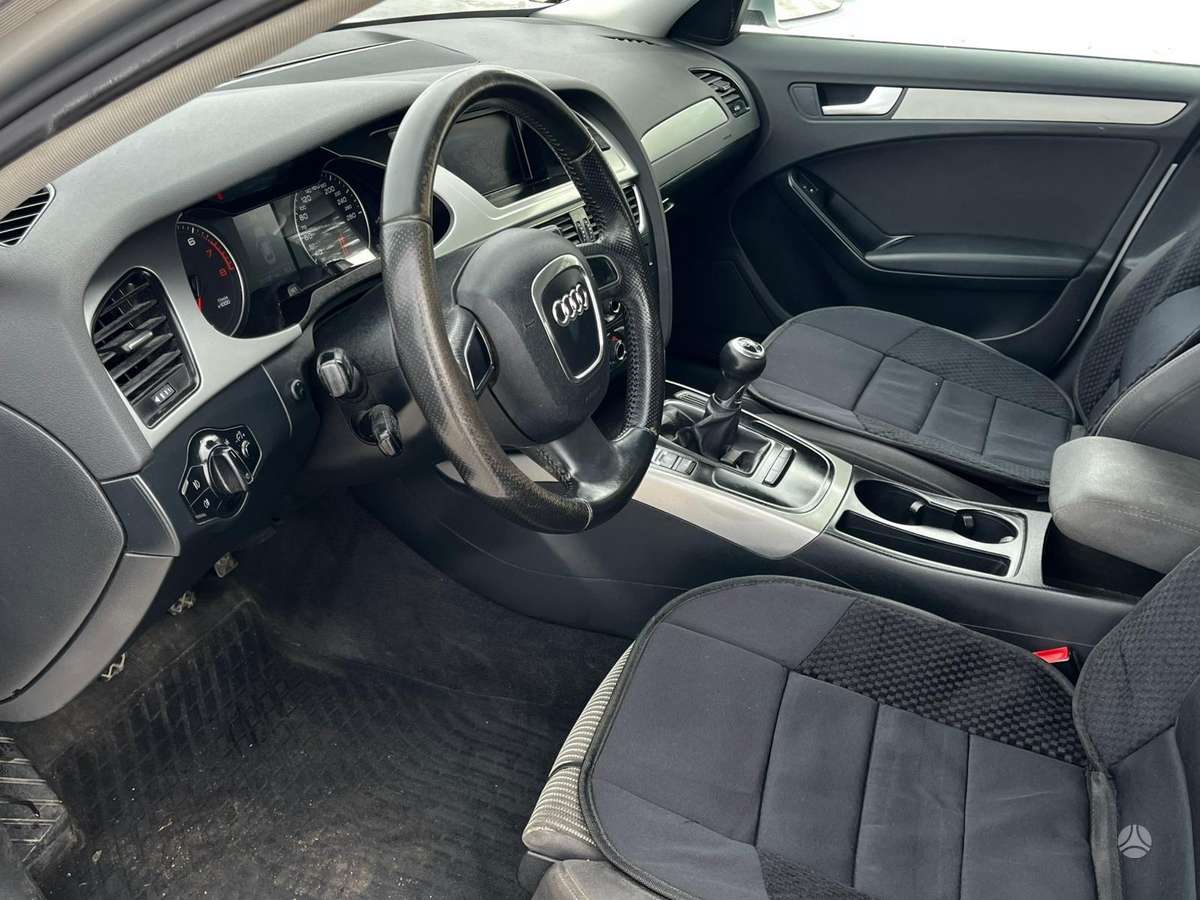 Audi A4, 1.8 l., Седан