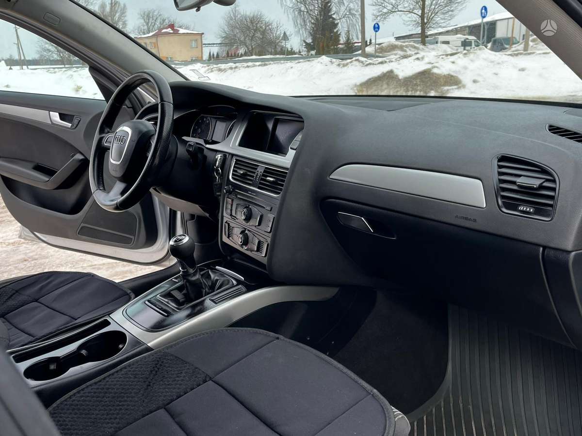 Audi A4, 1.8 l., Седан