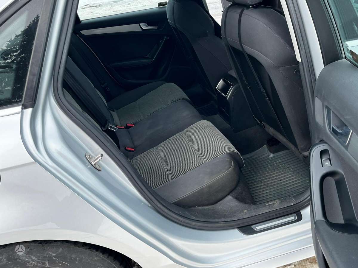 Audi A4, 1.8 l., Седан
