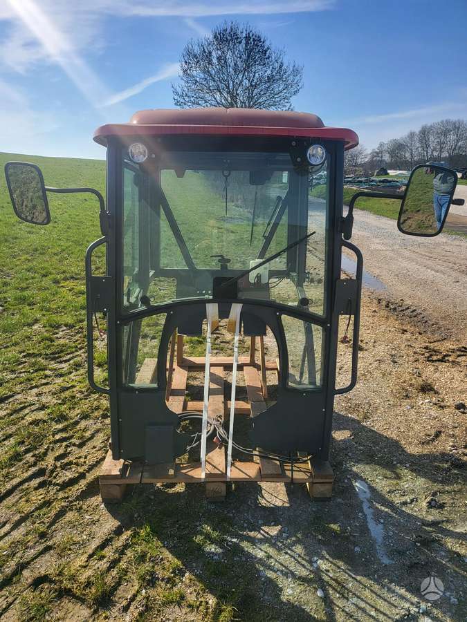 Kubota Kabina, tractors