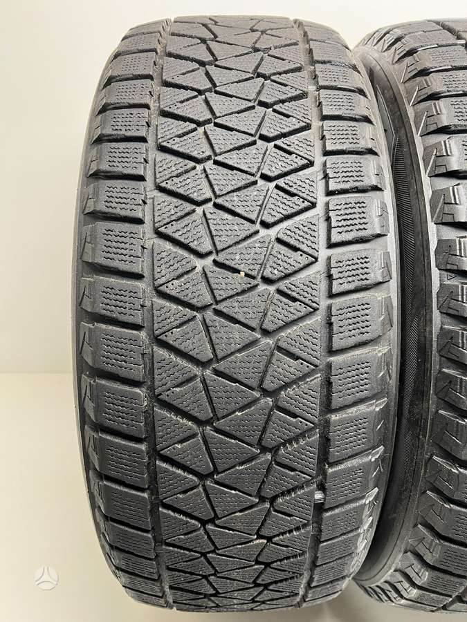 Bridgestone Blizzak DM-V2, winter 235/55 R18