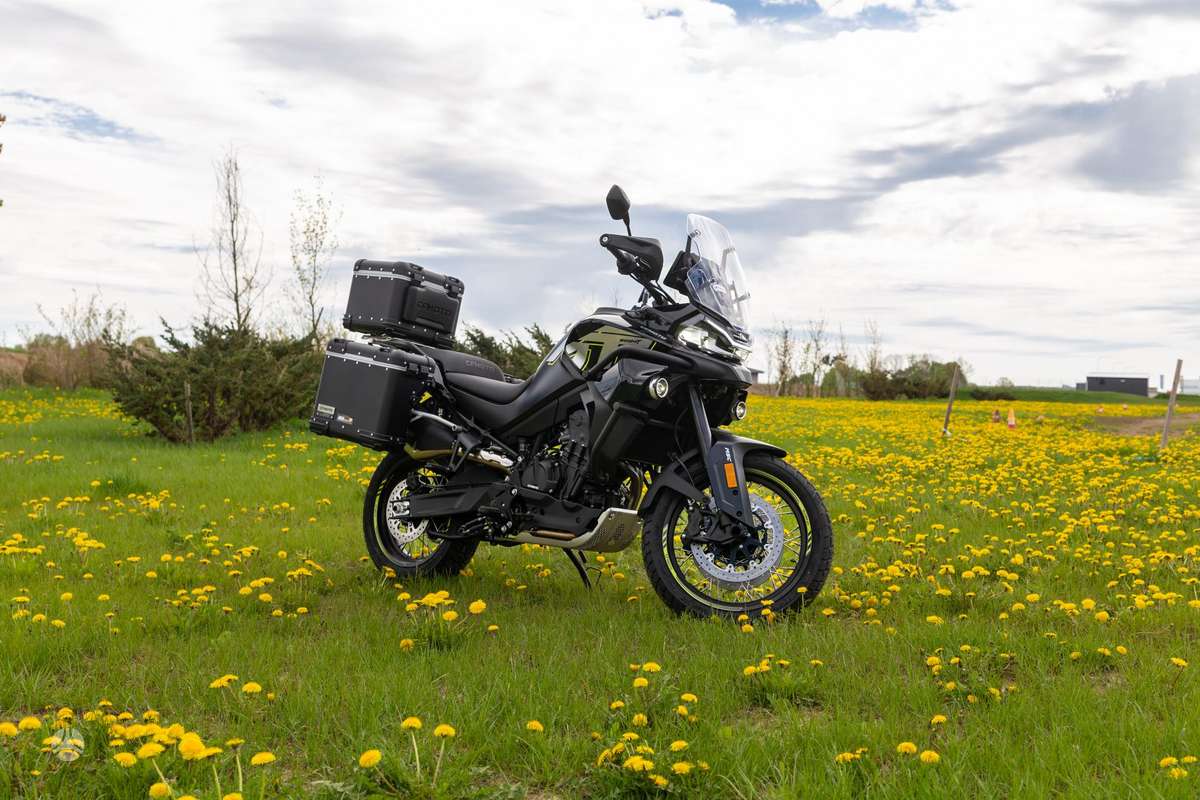 CFMOTO 800 Explore 799cc, touring / sport touring