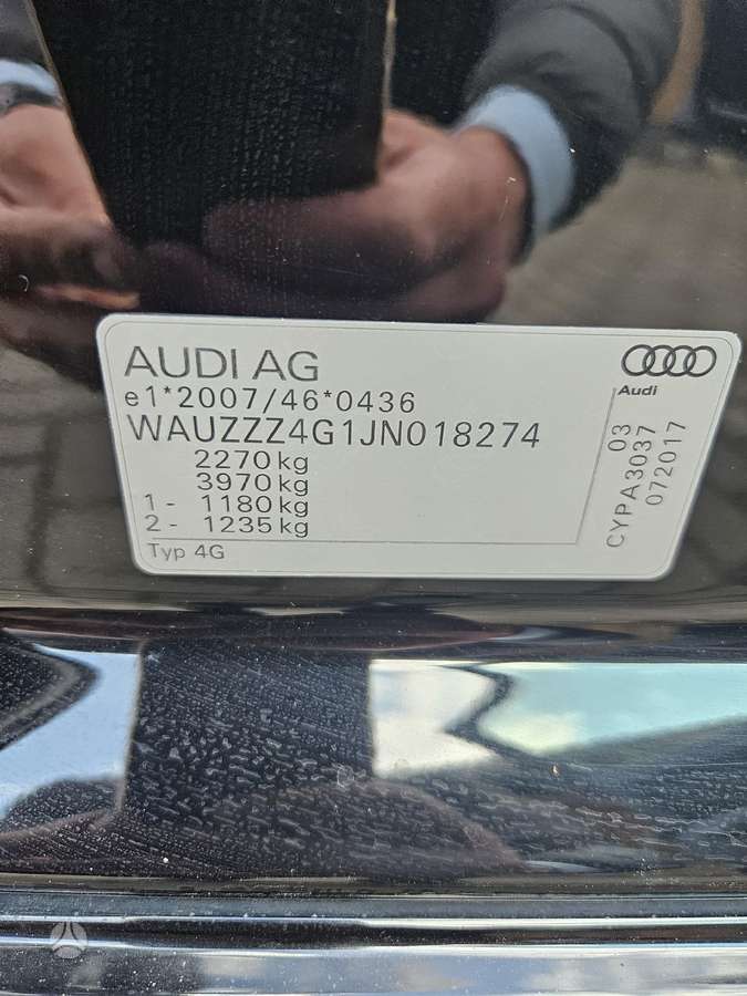 Audi A6, 2.0 l., Седан