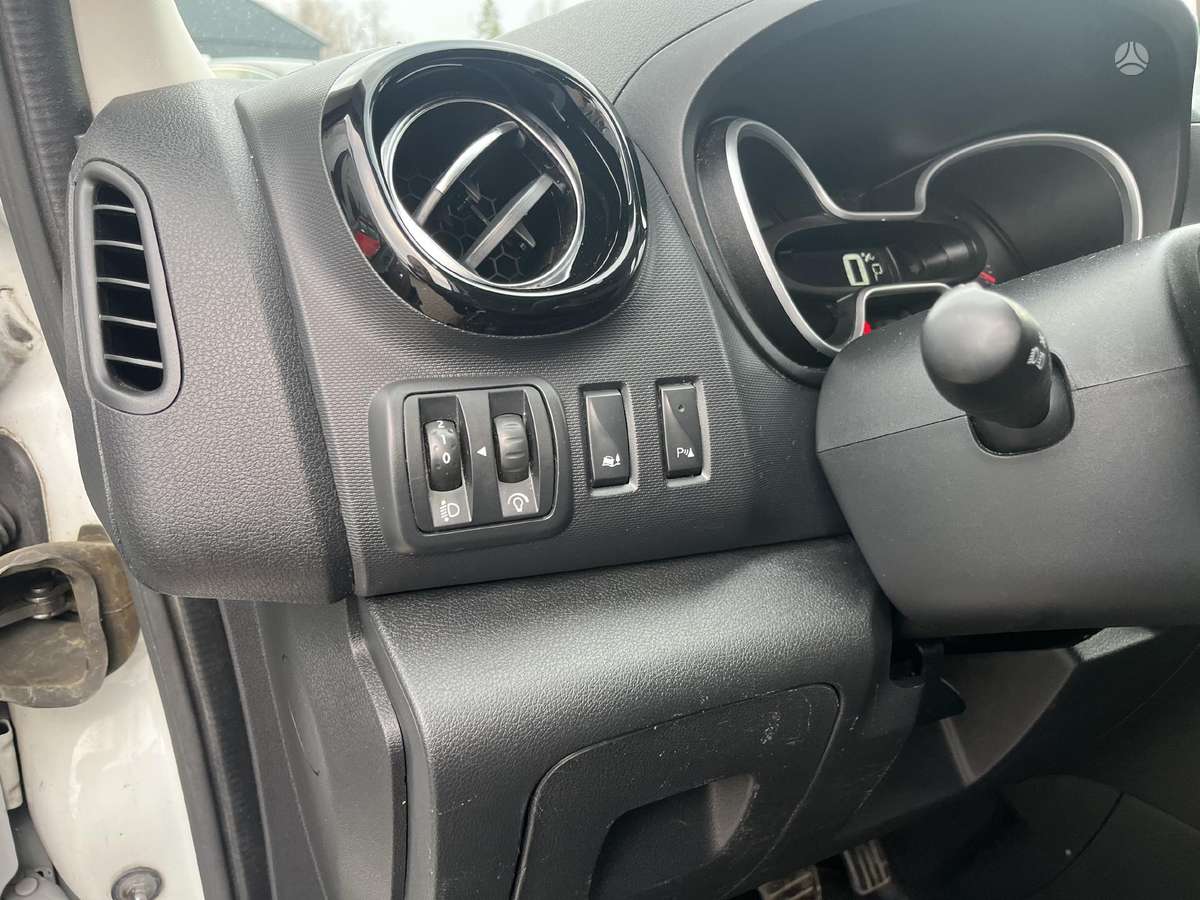 Renault Trafic, 2.0 l., mpv / minivan