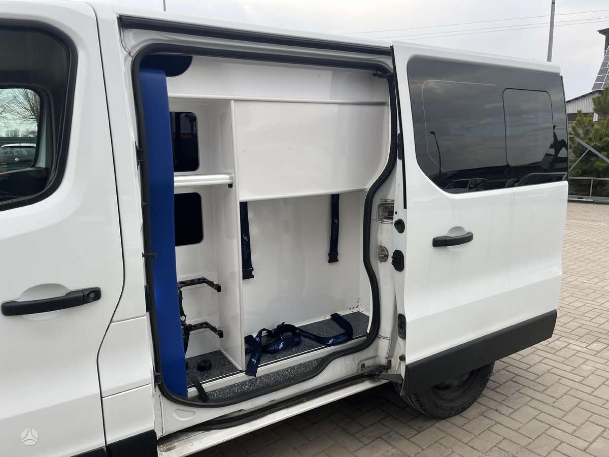 Renault Trafic, 2.0 l., mpv / minivan