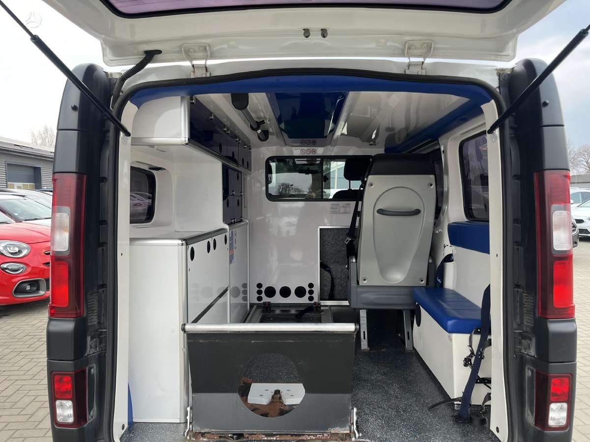 Renault Trafic, 2.0 l., mpv / minivan