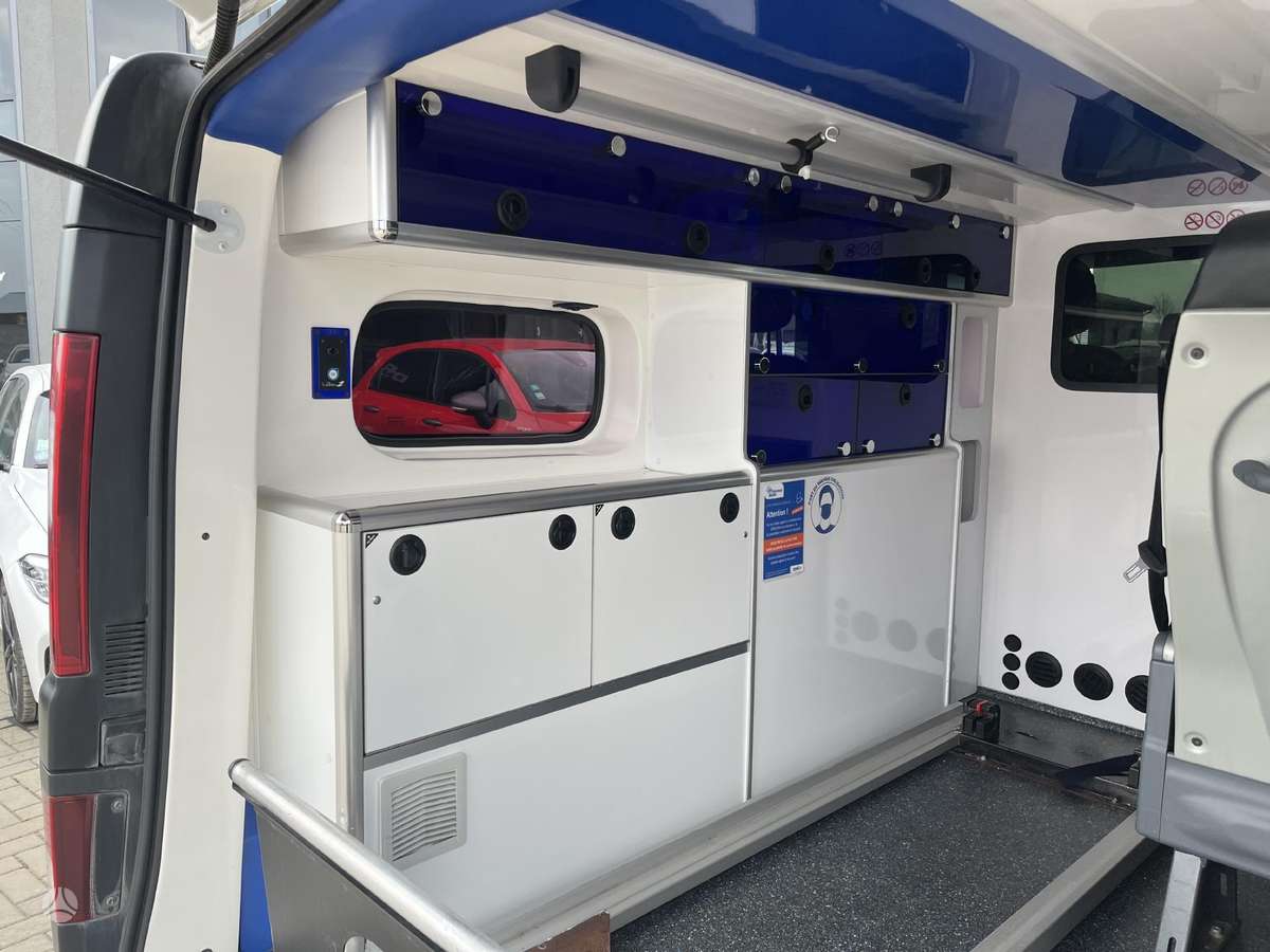 Renault Trafic, 2.0 l., mpv / minivan