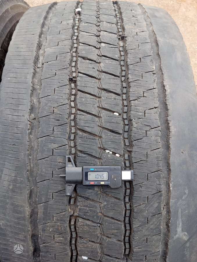 Bridgestone, universalios 385/55 R22,5