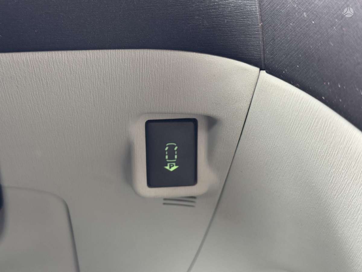 Toyota Prius - 11